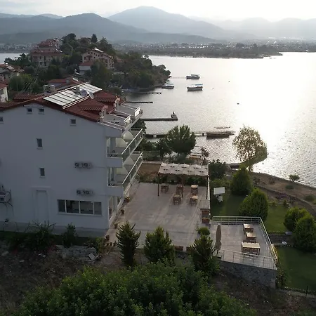 Sovalye 3* Φετιγιέ